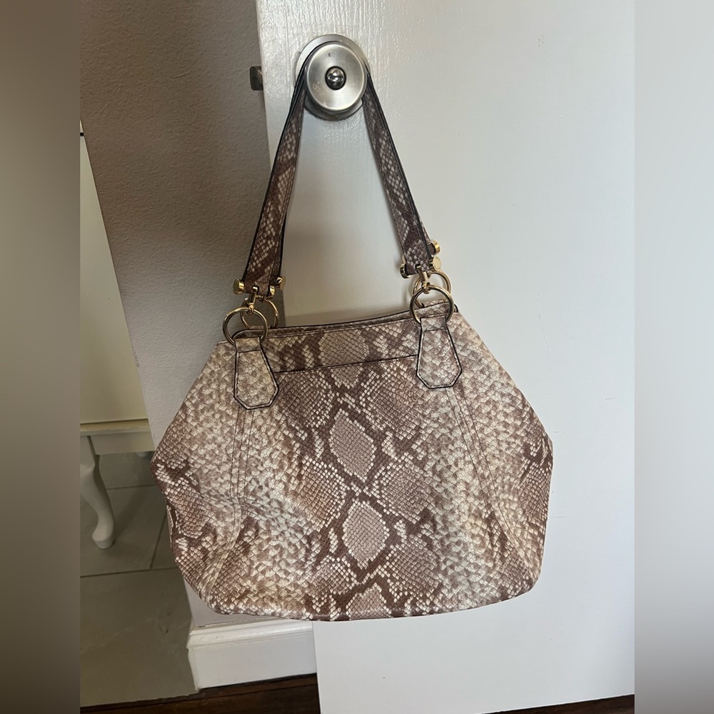 Michael Kors Large Leather bag - Picture 2 of 5